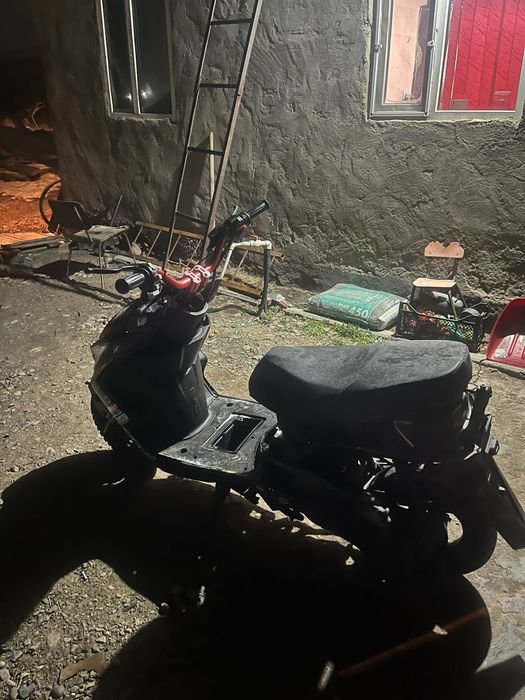 Продам скутер м8 про