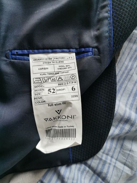 Костюм для торжества,свадьбы