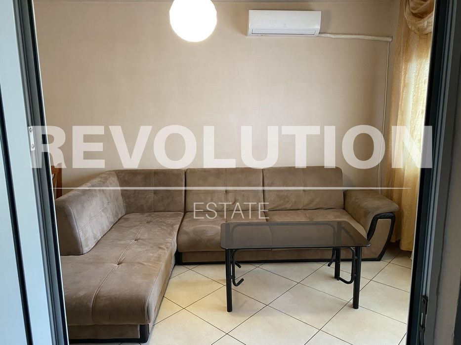 Двустаен апартамент в района на Погреби!