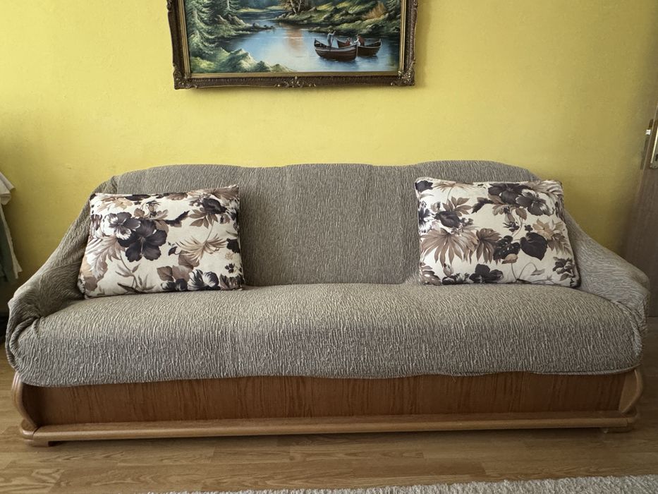 Vand mobilier folosit