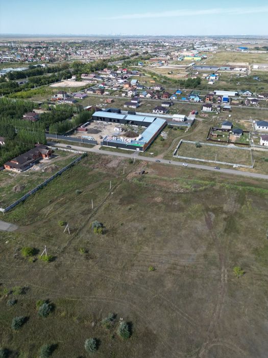 Вдоль асфальта с газом участки