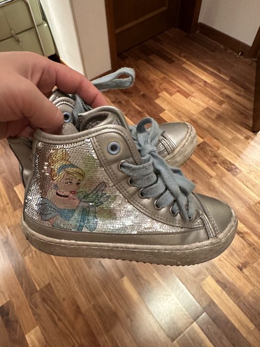 Детские ботинки