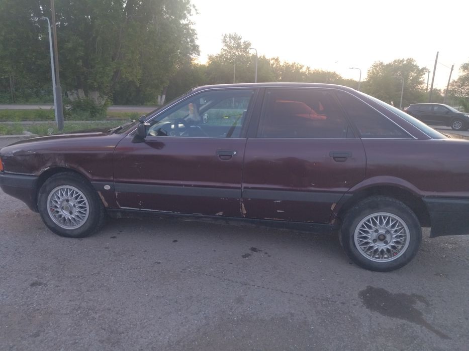 Продам Ауди 80 б3