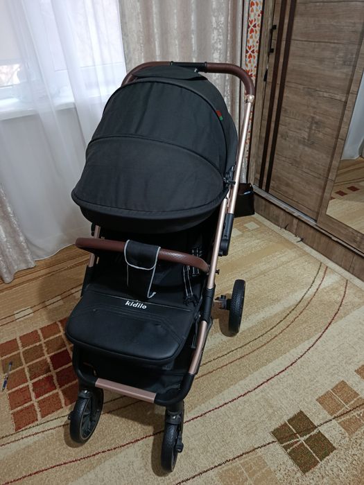 Коляска Kidilo в отличном состоянии