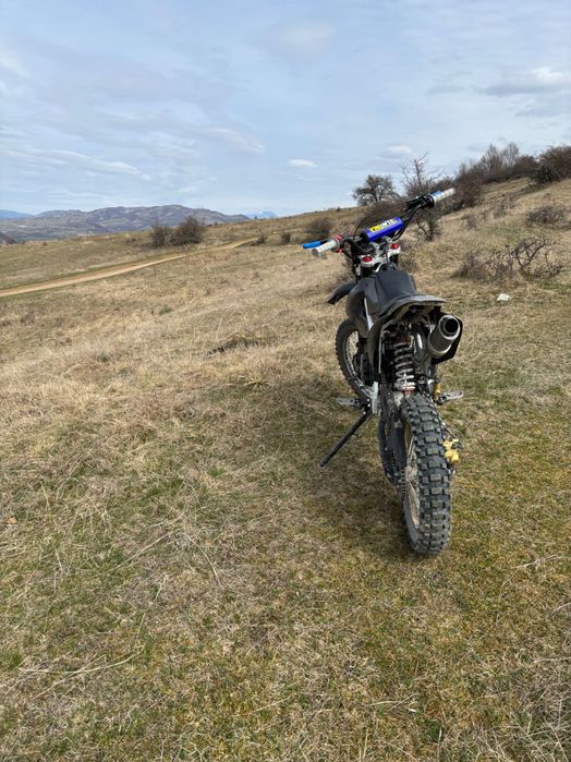 Vând cross kxd 125cc modificat luat din februarie 2026+ garanție la Alfarad, citiți descrierea prețul nu este negociabil