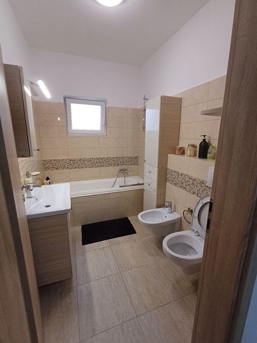 Apartament de închiriat în Tractorul