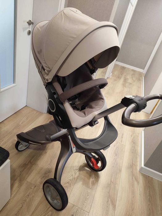 Бебешка количка stokke