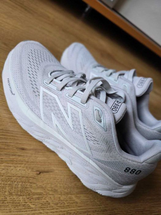 Дамски обувки за бягане New Balance Fresh Foam X 880 v14, размер 37,5