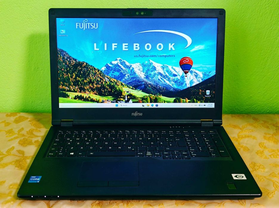 Fujitsu Lifebook E5511/Intel Core i7-1165G7/16GB RAM/512GB SSD NVMe/Iris Xe Graphics/15.6 Full HD IPS