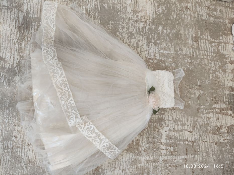 Платье на девочку