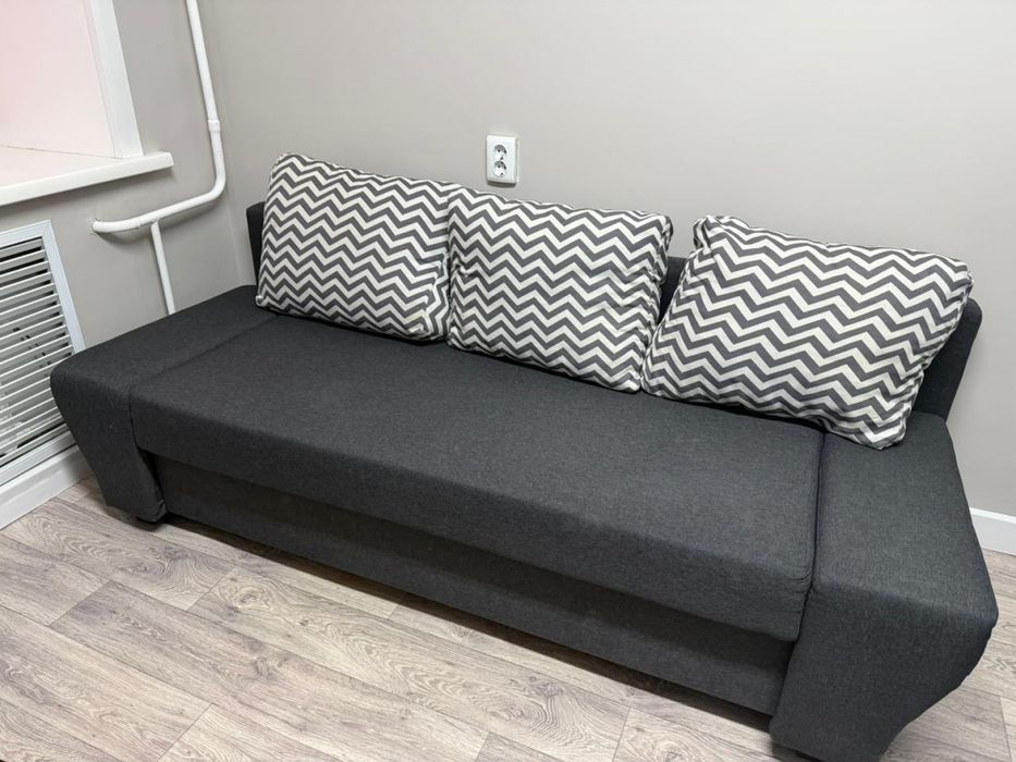 Продам диван 40к торг