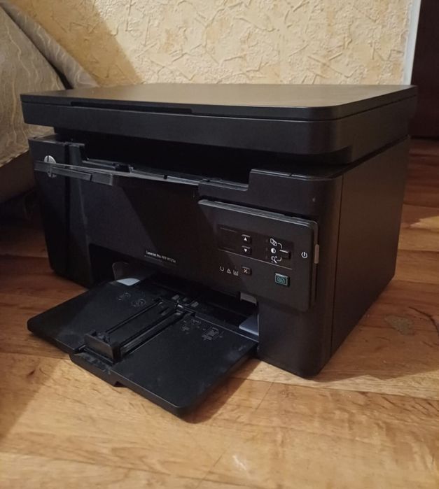 Продам принтер HP laserjet