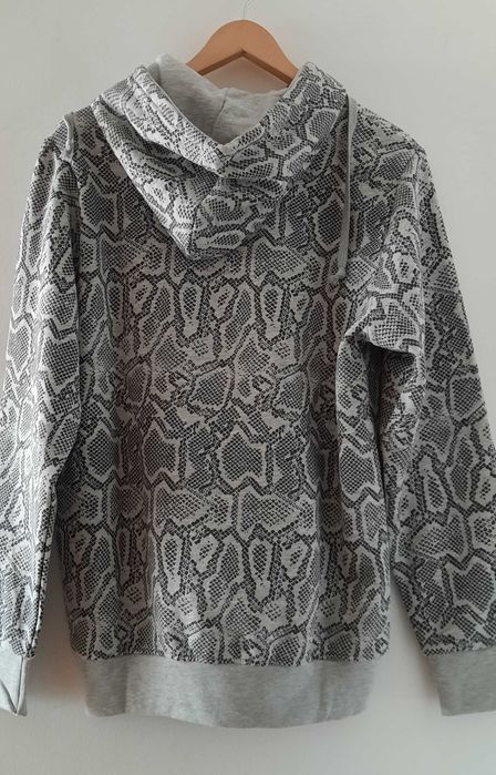 Hanorac cu imprimeu piele de șarpe