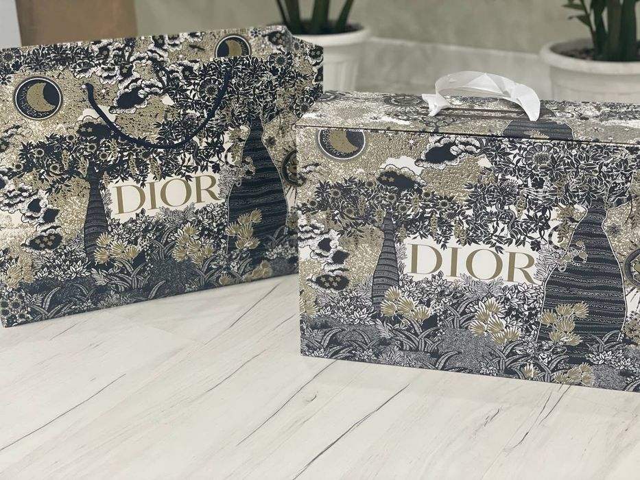 Косметичка  dior