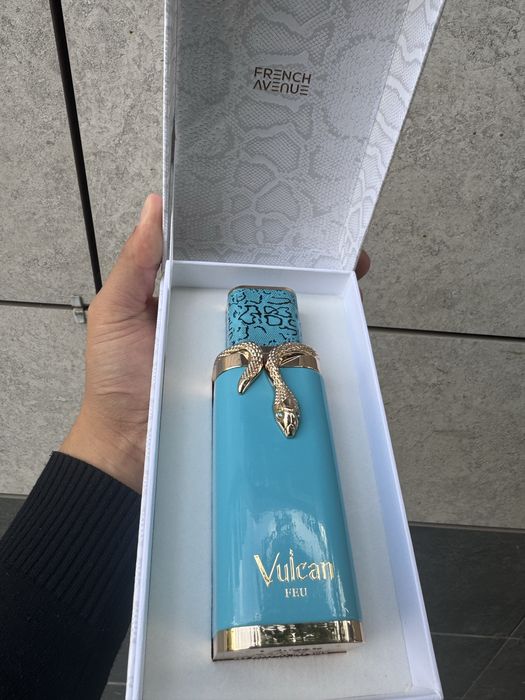 French Avenue Vulcan Feu Sable