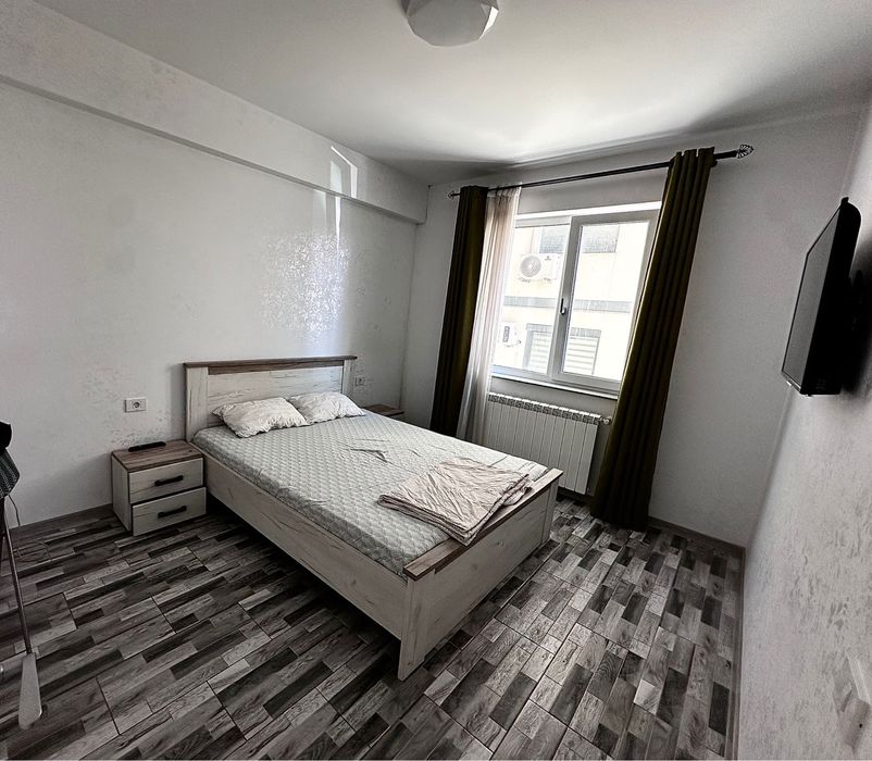 Vand apartament complet utilat și renovat recent în Mamaia Nord – la doar 5 minute de Hanul cu Pește