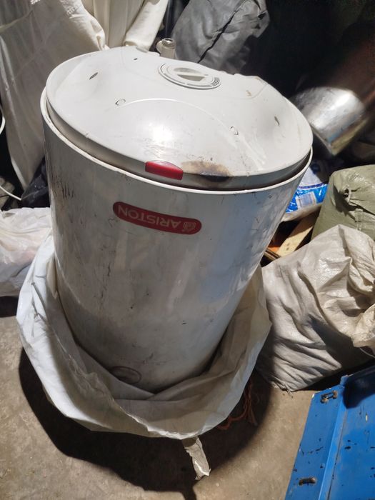 Продам бойлер на 100л