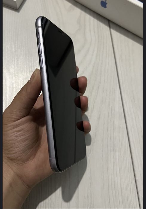 Айфон 11 ,64 гб, продается срочно