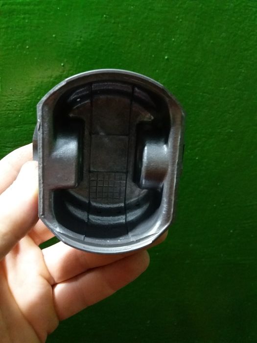 Поршня Двс  АВК на четыре цылиндра 2литра