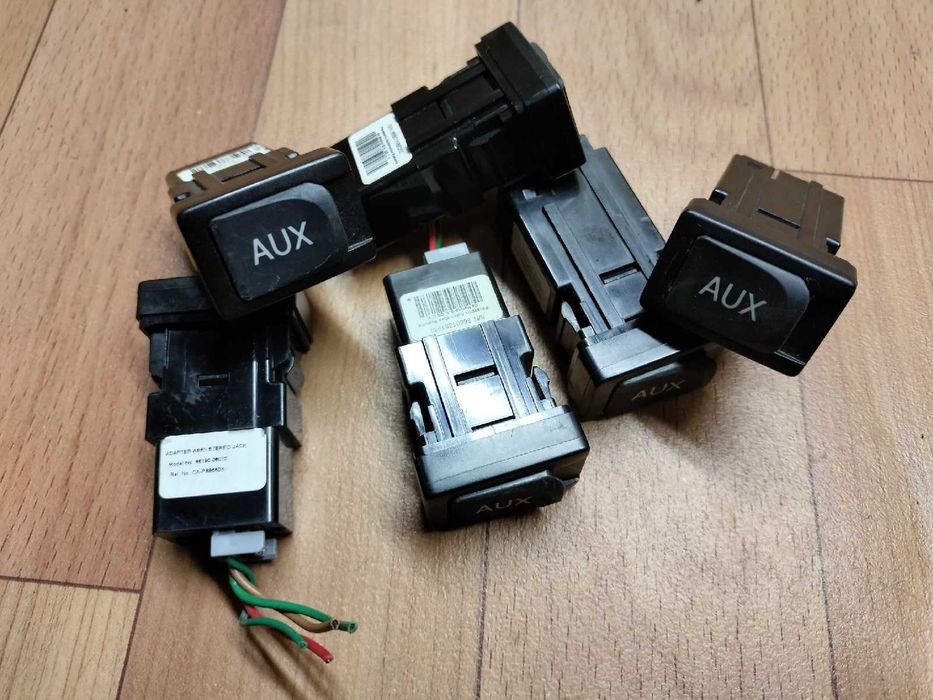 Продам Адаптер магнитолы Разъём AUX Lexus / Toyota