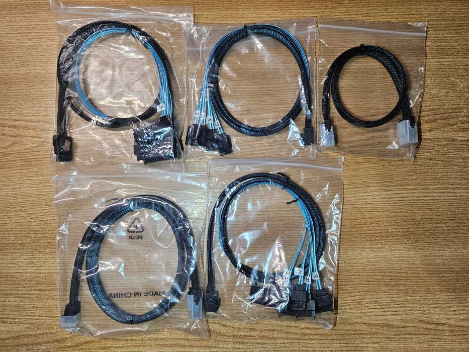 Componente server / desktop PCIE SAS Controller + cabluri