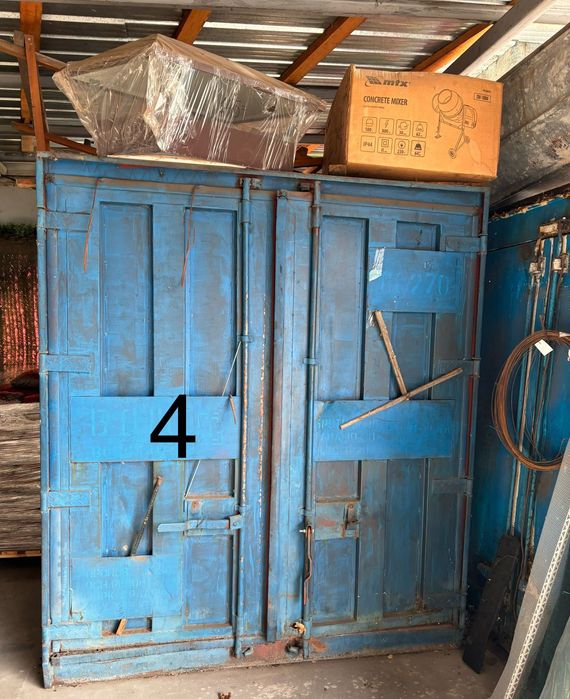 Фургон и  контейнери