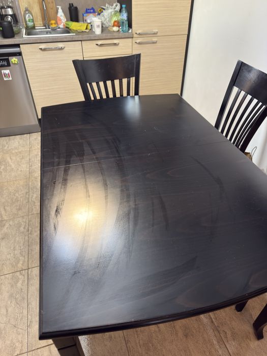 Маса за хранене със шест стола