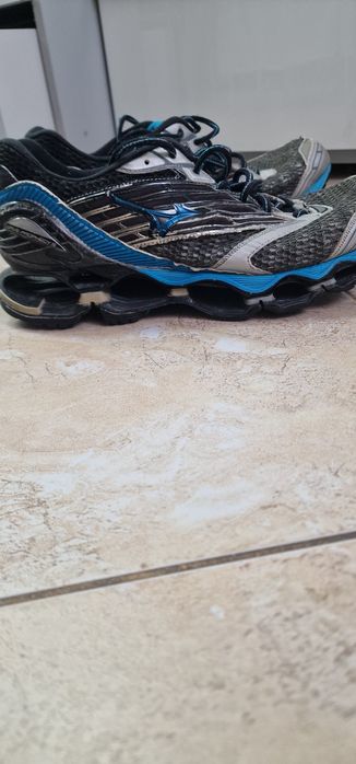 Mizuno Wave Prophecy 5