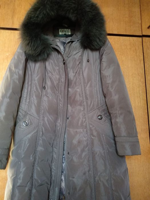 Продаю зимний пуховик