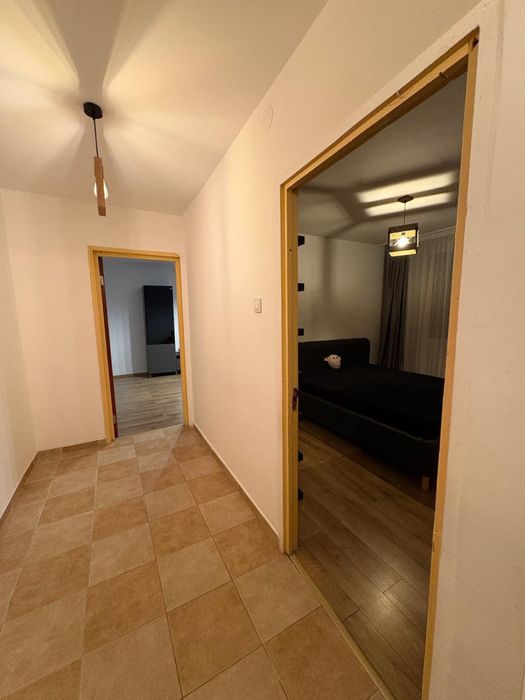 Ofer spre închiriere - apartament 2 camere decomandat, proaspăt renovat - Bucureşti, sector 4, str. Drumul Găzarului, nr. 2, etajul 1