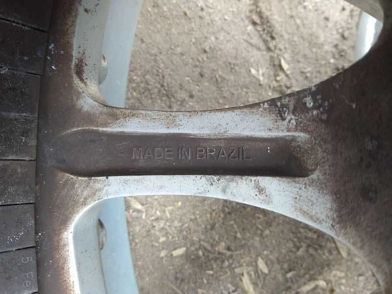 Продам оригинальные легкосплавные диски "BINNO"
