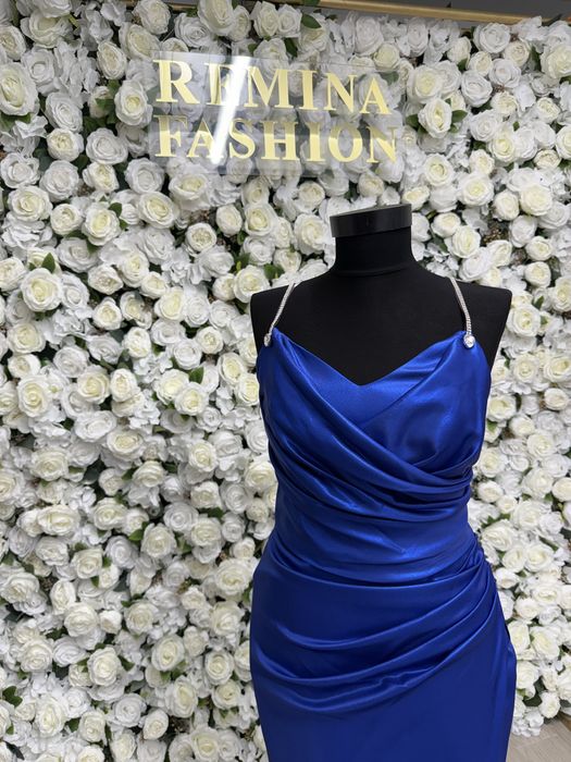 Официална рокля кралско синьо