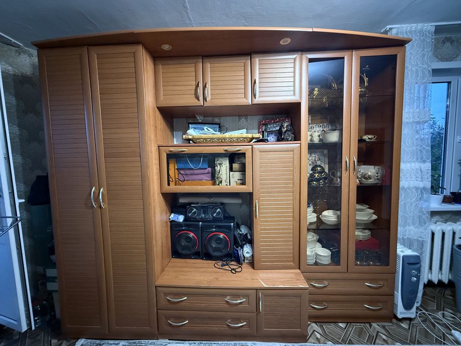 Продам   стенку