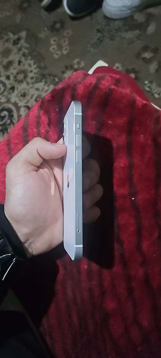 Vând sau schimb IPhone 12 Impecabil