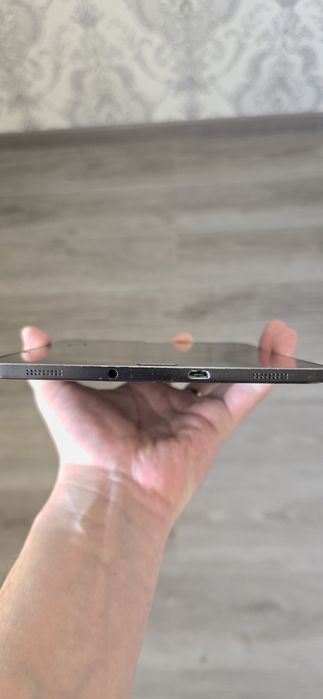 Планшет Samsung Galaxy Tab S2.