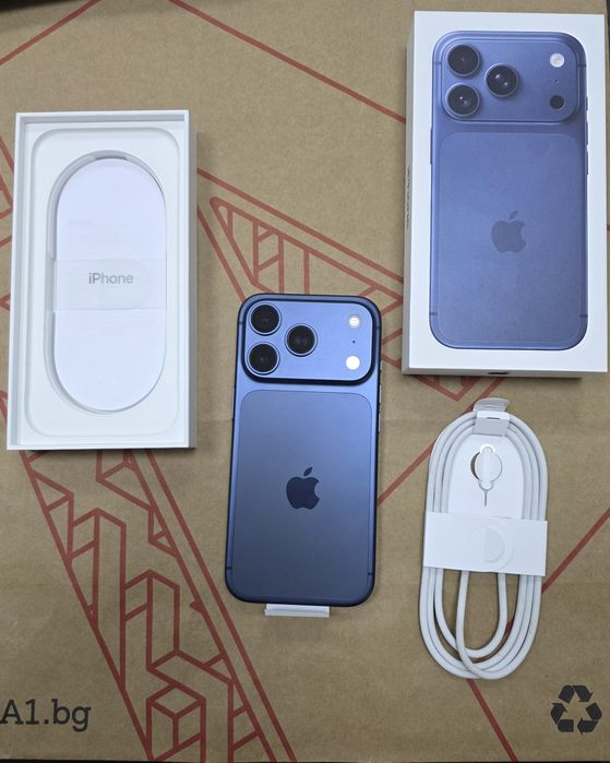 КАТО НОВ 256GB iPhone 17 Pro A1 Гаранция 2028 Deep Blue