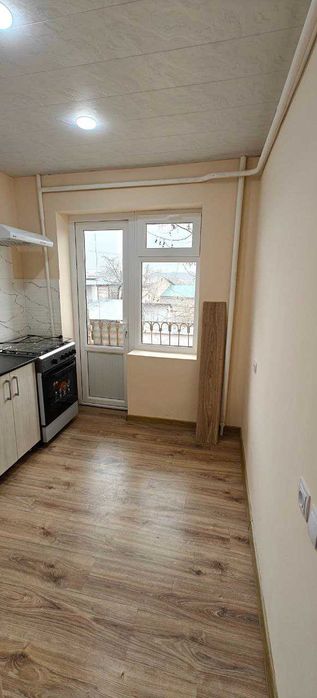 Сдается 2х-комнатная квартира на Мирзо-Улугбекском районе пустая!