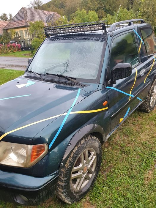 Mitsubishi Pajero pinin