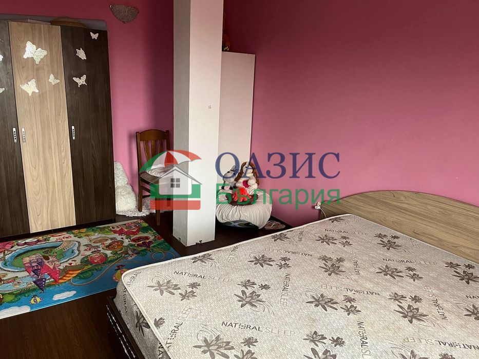 3-етажна къща с ресторант в центъра на Кошарица,1200кв.м,845 000 евро,