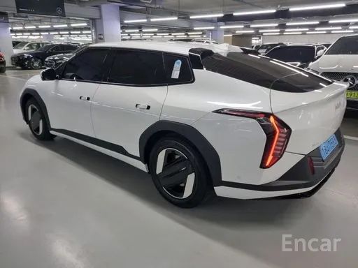 Kia EV4 2WD O'zbekistongacha 28.700$ Zakazga obkeberamiz Koreadan