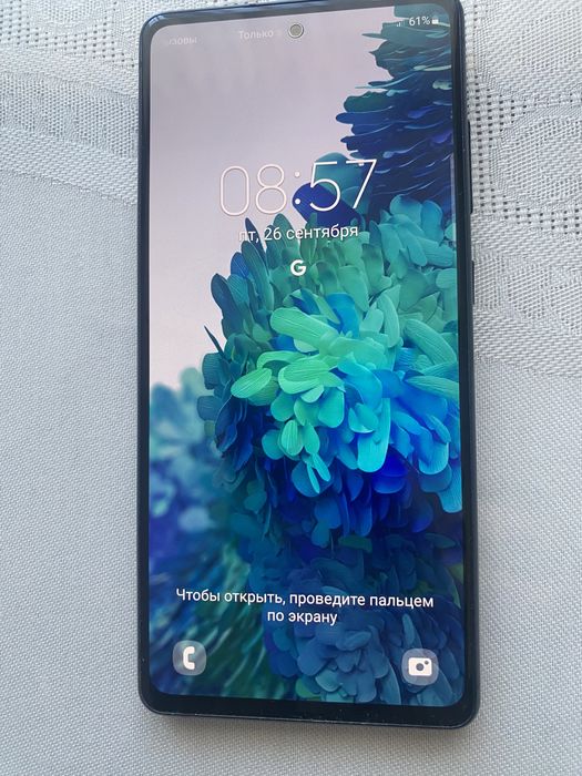 Самсунг S20 FE в идеальном состояний