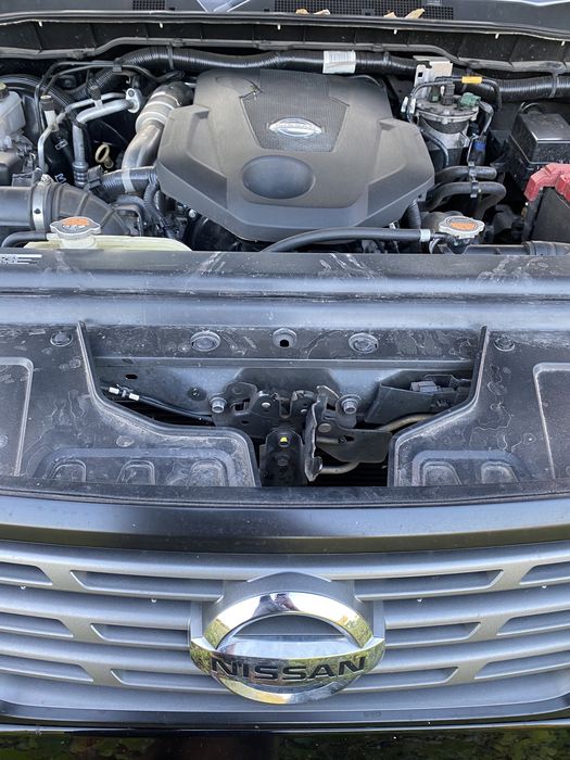 Stop stânga Nissan Navara D23 NP 300 2017