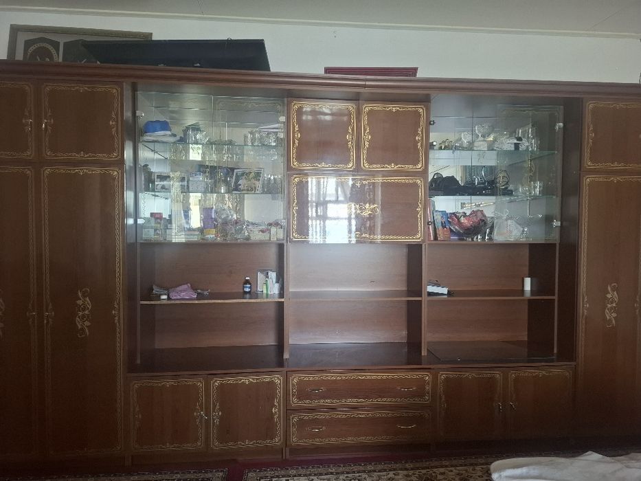 Жаксы куйдегі сервант сатылады