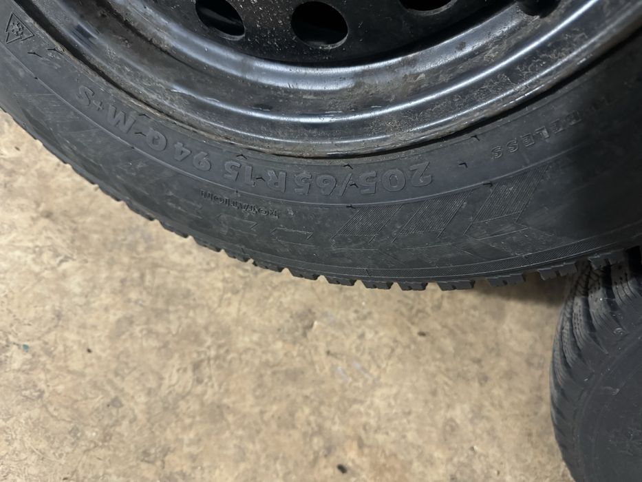 Продам резину зимняя с дисками