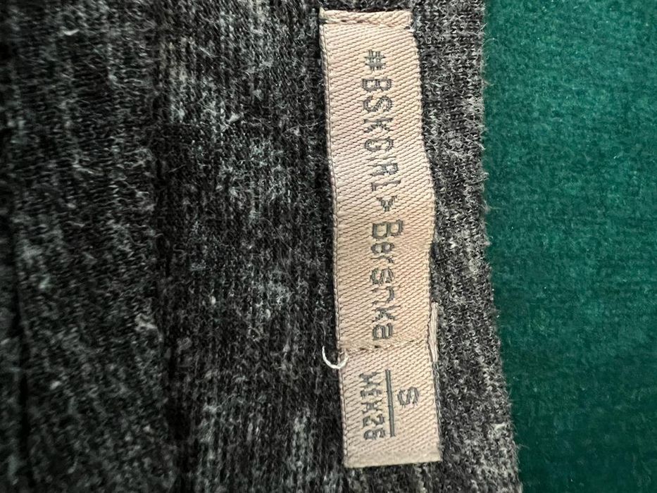 Vând bluză Bershka mărimea S