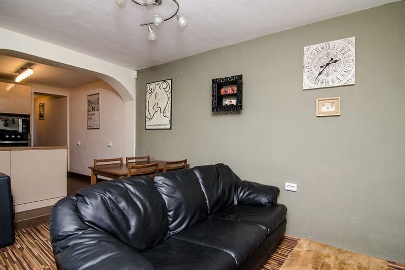 Дава се под наем Къща в Варна, Базар Левски - 100 кв.м за 775 € - Снимка #13