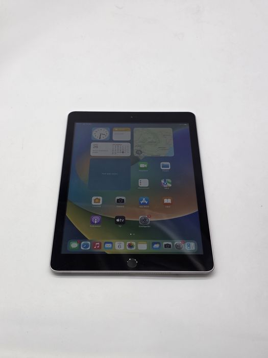 Apple iPad 5 (5th gen) 32GB, Wi-Fi , se vinde doar tableta Constanta ...