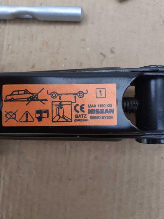 Cric,cheie de roti NISSAN Qashqai,Juke,X-trail,RENAULT Kadjar,Koleos