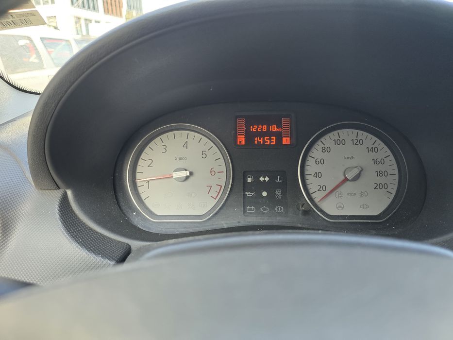 Logan 1.2 avariat spate