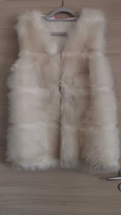 Уникален пухкав елек